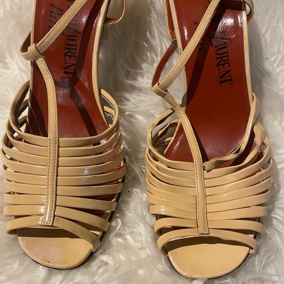 Rare Vintage Yves Saint Laurent heels (1960s-1979s) - Picture 6 of 6